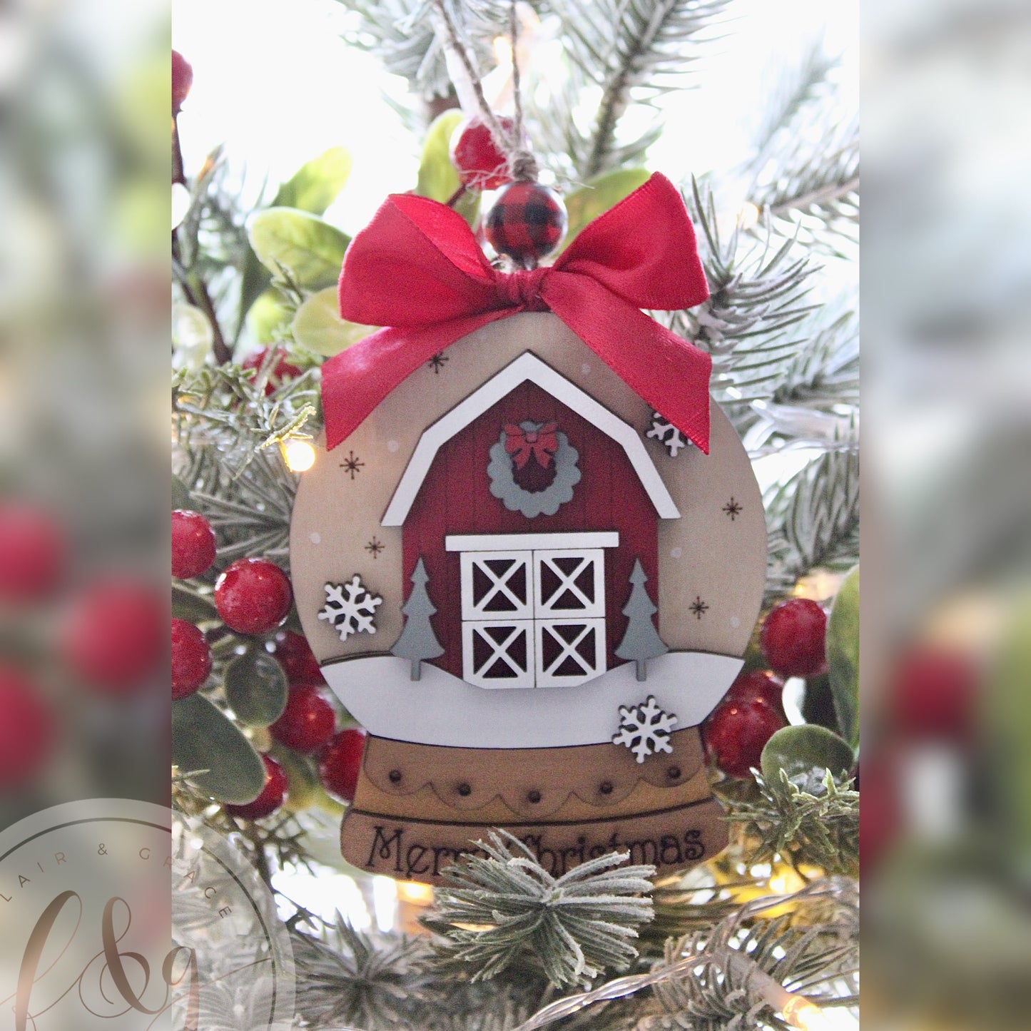 Farmhouse Barn Snow Globe Ornament