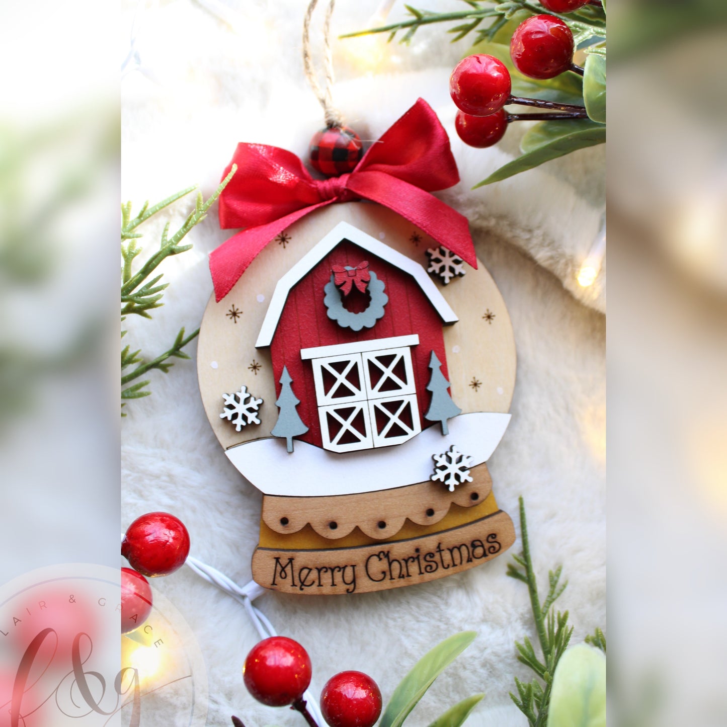Farmhouse Barn Snow Globe Ornament