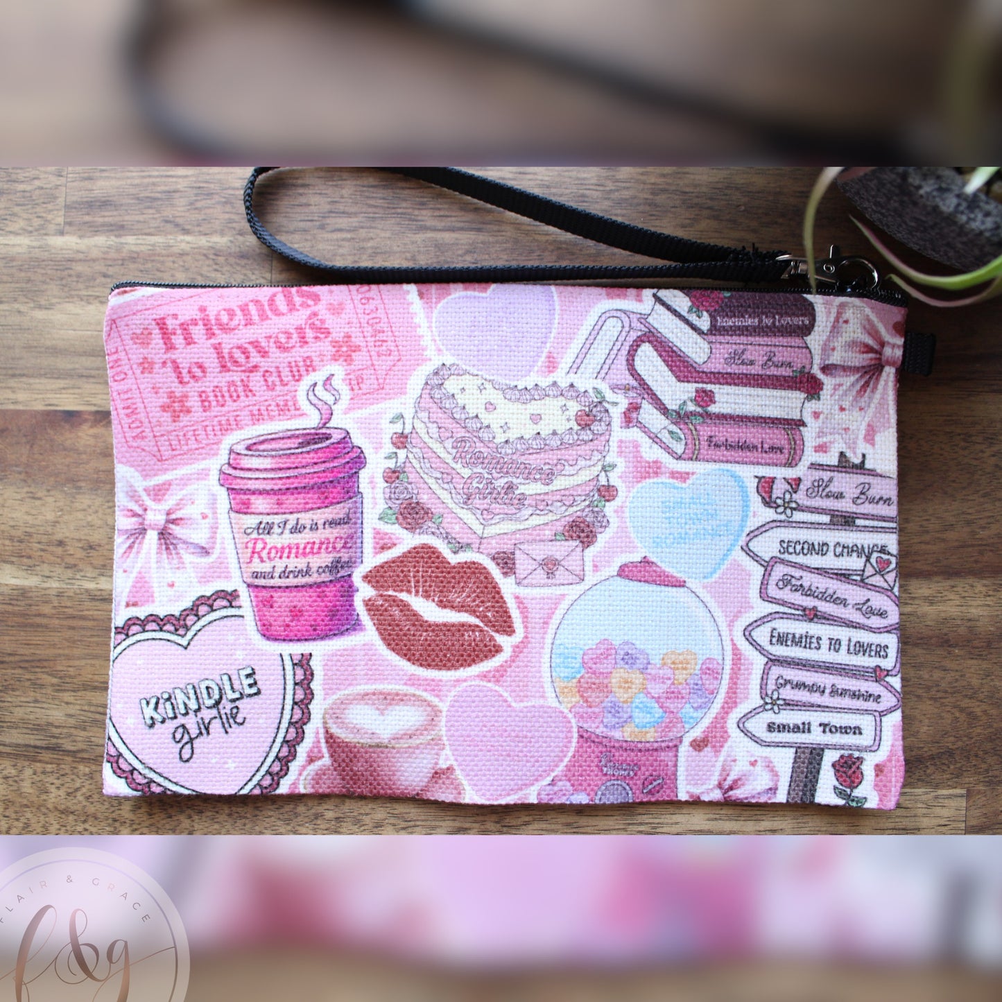 Romance Pouch / Sleeve