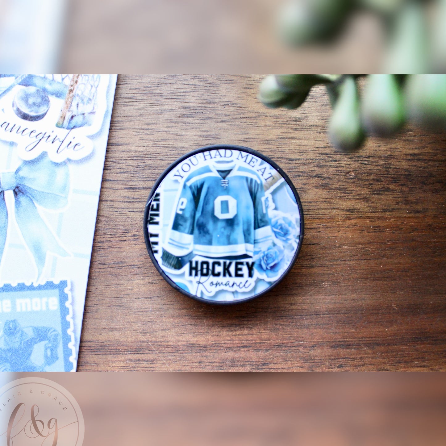 Hockey Romance Pop Socket / Grip