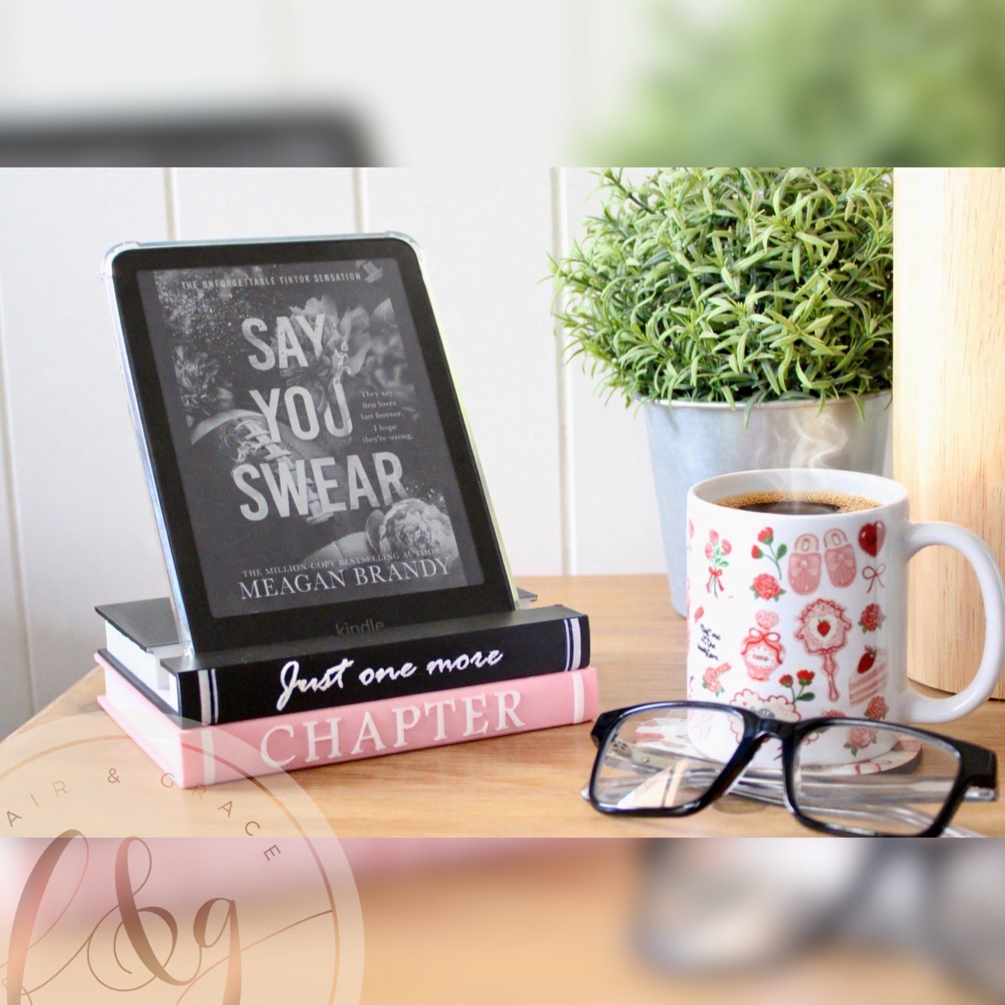 Kindle / eReader Stand