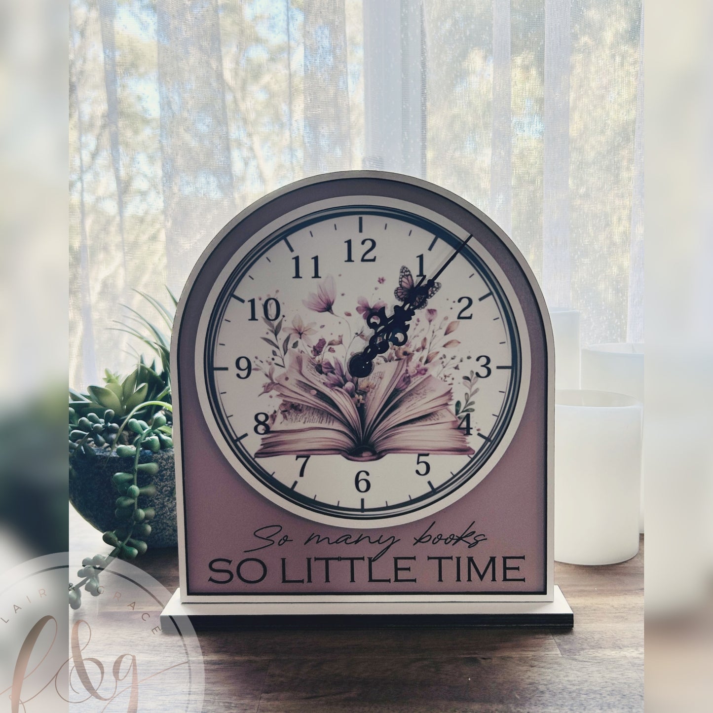 Bookish Clock