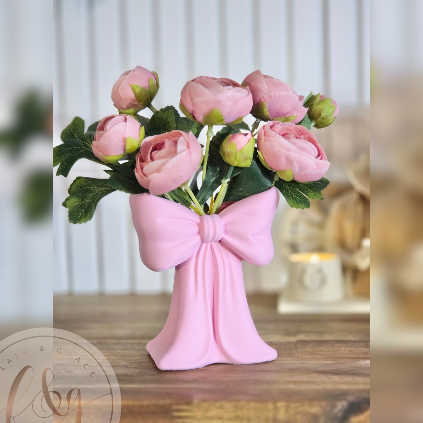 Ribbon Bow Bookshelf Vase