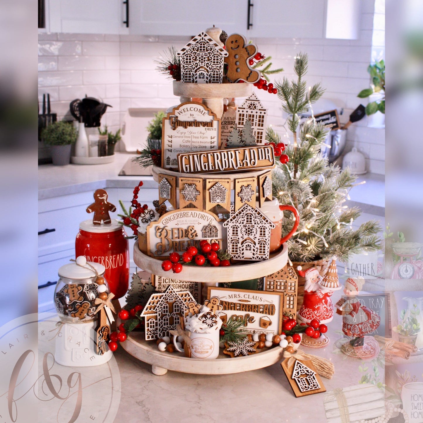 Gingerbread Dve Collection - Set of 2 Gingerbread Townhouses